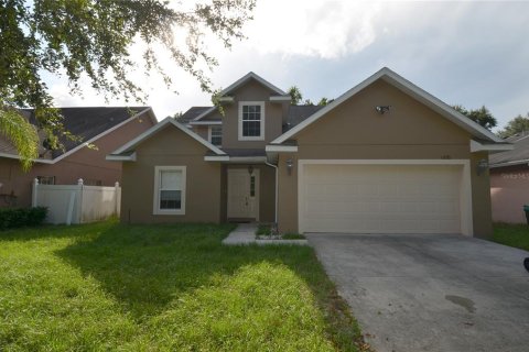 House in Orlando, Florida 4 bedrooms, 241.92 sq.m. № 2108608