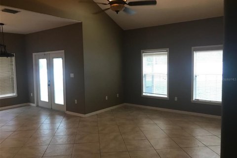 Villa ou maison à louer à Orlando, Floride: 4 chambres, 241.92 m2 № 2108608 - photo 16