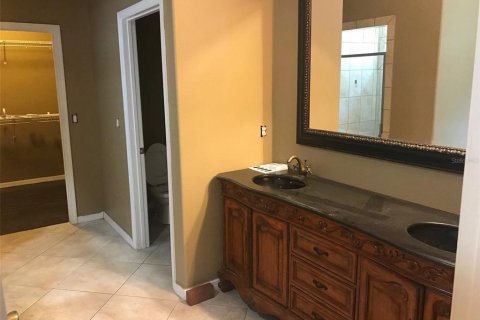 Villa ou maison à louer à Orlando, Floride: 4 chambres, 241.92 m2 № 2108608 - photo 17