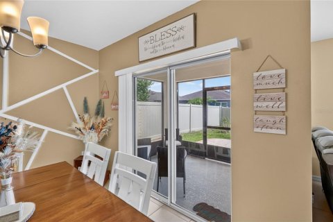 House in Davenport, Florida 4 bedrooms, 173.45 sq.m. № 2226020 - photo 27