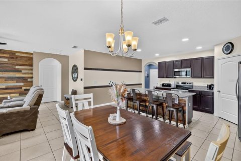 House in Davenport, Florida 4 bedrooms, 173.45 sq.m. № 2226020 - photo 23
