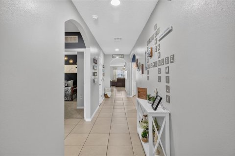 House in Davenport, Florida 4 bedrooms, 173.45 sq.m. № 2226020 - photo 4