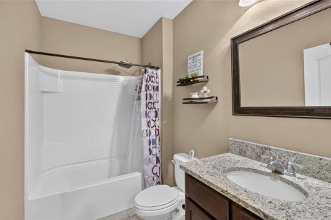 House in Davenport, Florida 4 bedrooms, 173.45 sq.m. № 2226020 - photo 8