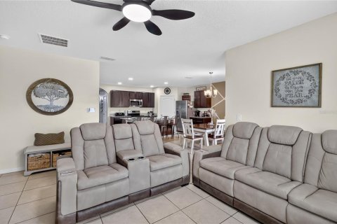 House in Davenport, Florida 4 bedrooms, 173.45 sq.m. № 2226020 - photo 22