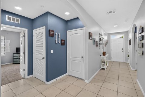 House in Davenport, Florida 4 bedrooms, 173.45 sq.m. № 2226020 - photo 11