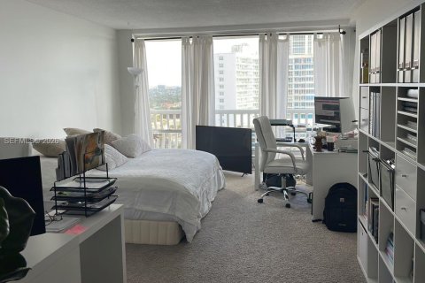 Condo in Fort Lauderdale, Florida, 2 bedrooms  № 1998908 - photo 7