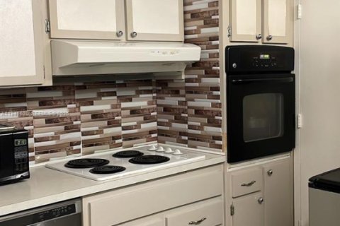 Condo in Fort Lauderdale, Florida, 2 bedrooms  № 1998908 - photo 3