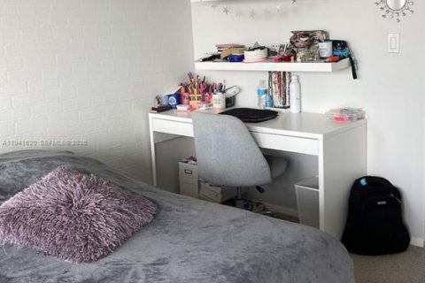 Condo in Fort Lauderdale, Florida, 2 bedrooms  № 1998908 - photo 14