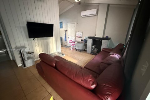 Villa ou maison à vendre à Miramar, Floride: 2 chambres, 66.89 m2 № 1933915 - photo 6