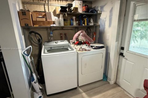 Villa ou maison à vendre à Miramar, Floride: 2 chambres, 66.89 m2 № 1933915 - photo 19