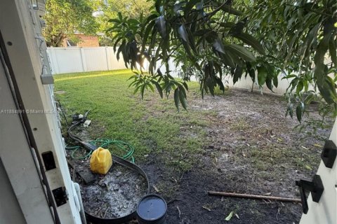 Villa ou maison à vendre à Miramar, Floride: 2 chambres, 66.89 m2 № 1933915 - photo 21