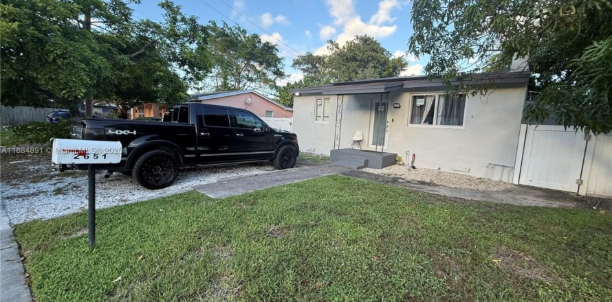 Villa ou maison à Miramar, Floride 2 chambres, 66.89 m2 № 1933915