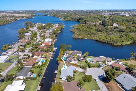 Villa ou maison à Lake Worth, Floride 3 chambres, 233.46 m2 № 2087831