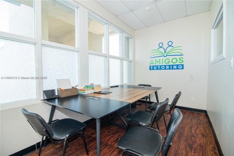 Propiedad comercial en venta en Sweetwater, Florida № 2194586 - foto 26
