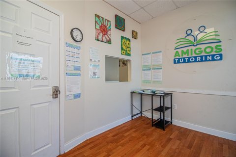 Propiedad comercial en venta en Sweetwater, Florida № 2194586 - foto 16