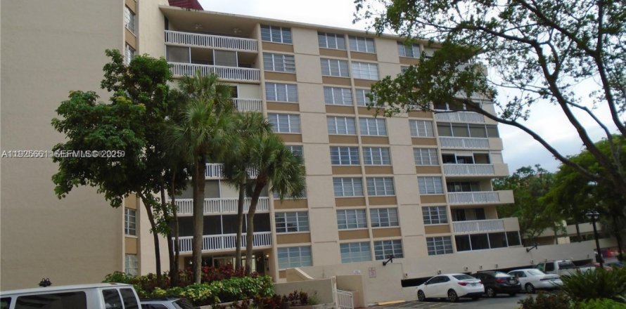 Condominio en Lauderhill, Florida, 2 dormitorios  № 2034152