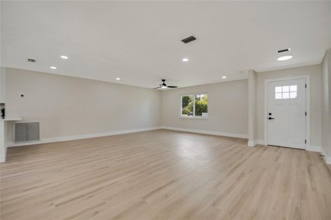 Villa ou maison à vendre à Orlando, Floride: 3 chambres, 156.91 m2 № 2312500 - photo 10