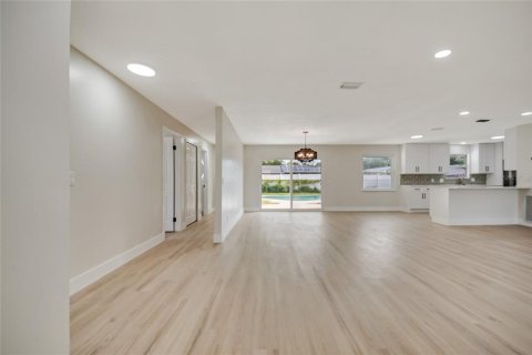 Villa ou maison à vendre à Orlando, Floride: 3 chambres, 156.91 m2 № 2312500 - photo 9
