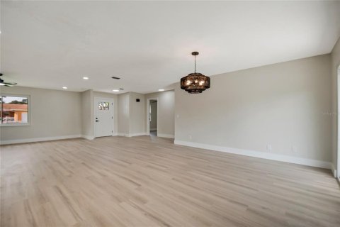 Villa ou maison à vendre à Orlando, Floride: 3 chambres, 156.91 m2 № 2312500 - photo 16