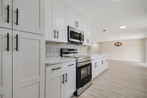 Villa ou maison à vendre à Orlando, Floride: 3 chambres, 156.91 m2 № 2312500 - photo 25