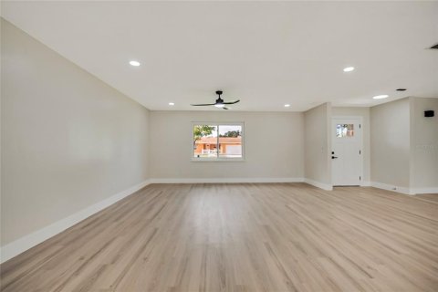 Villa ou maison à vendre à Orlando, Floride: 3 chambres, 156.91 m2 № 2312500 - photo 15