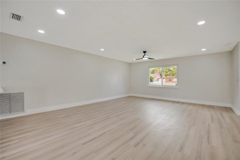Villa ou maison à vendre à Orlando, Floride: 3 chambres, 156.91 m2 № 2312500 - photo 11