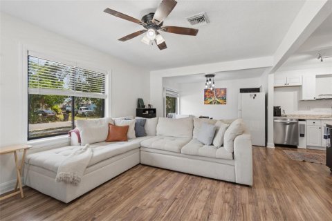 Casa en venta en Saint Petersburg, Florida, 3 dormitorios, 103.31 m2 № 2230670 - foto 9