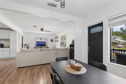 Casa en venta en Saint Petersburg, Florida, 3 dormitorios, 103.31 m2 № 2230670 - foto 8