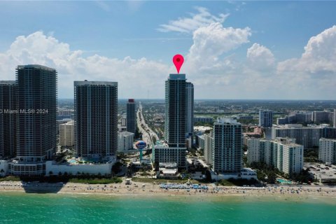 Купить кондоминиум в Холливуд, Флорида 2 спальни, 100.98м2, № 1984872 - фото 16