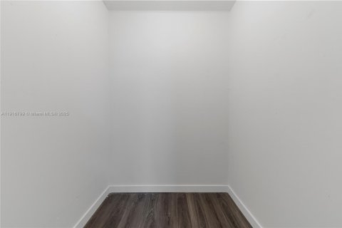 Condo in Lauderhill, Florida, 2 bedrooms  № 1973673 - photo 23