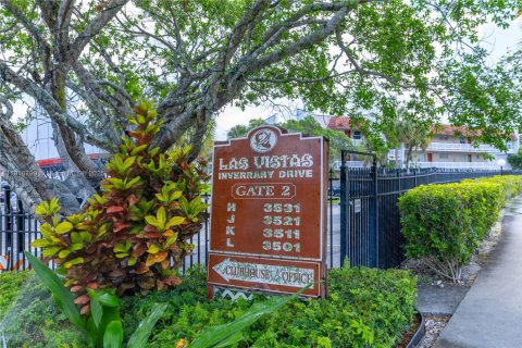 Condo in Lauderhill, Florida, 2 bedrooms  № 1973673 - photo 28