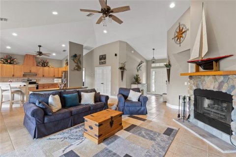 House in Punta Gorda, Florida 4 bedrooms, 261.52 sq.m. № 1533189 - photo 7