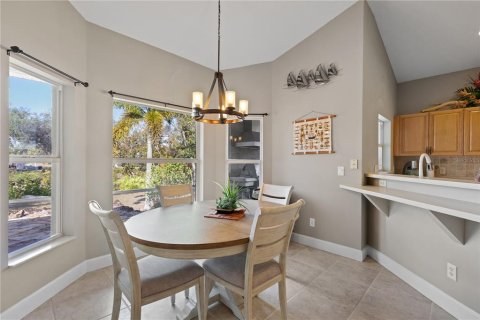House in Punta Gorda, Florida 4 bedrooms, 261.52 sq.m. № 1533189 - photo 17