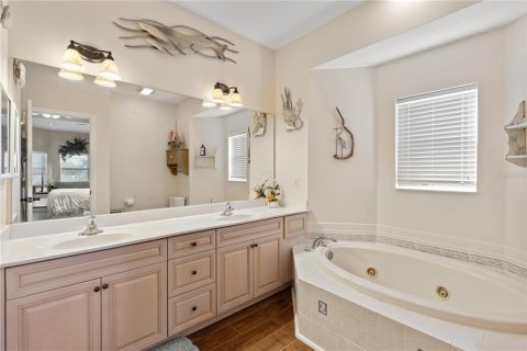 House in Punta Gorda, Florida 4 bedrooms, 261.52 sq.m. № 1533189 - photo 27