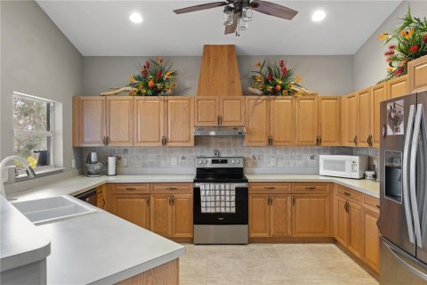House in Punta Gorda, Florida 4 bedrooms, 261.52 sq.m. № 1533189 - photo 12