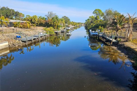 Land in Port Charlotte, Florida № 2108770