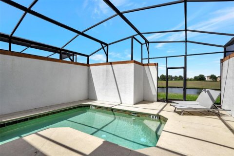 Townhouse in Davenport, Florida 4 bedrooms, 176.7 sq.m. № 1614625 - photo 24
