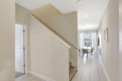 Townhouse in Davenport, Florida 4 bedrooms, 176.7 sq.m. № 1614625 - photo 4