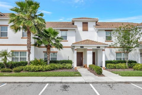 Townhouse in Davenport, Florida 4 bedrooms, 176.7 sq.m. № 1614625 - photo 2