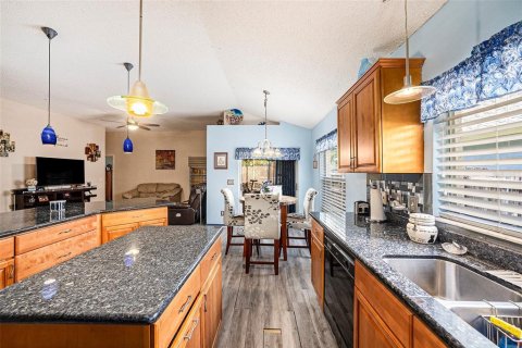 House in Brandon, Florida 3 bedrooms, 144.28 sq.m. № 1849859 - photo 13