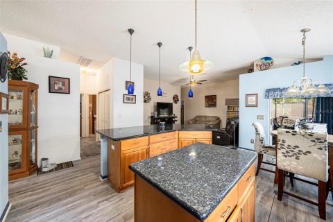 House in Brandon, Florida 3 bedrooms, 144.28 sq.m. № 1849859 - photo 14