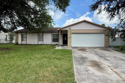 Villa ou maison à Kissimmee, Floride 4 chambres, 130.99 m2 № 2375816