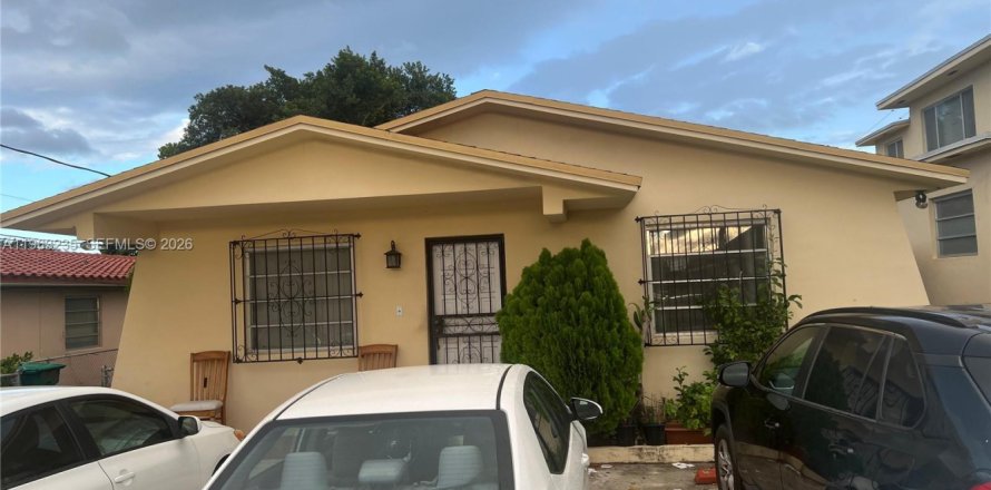 Immobilier commercial à Miami, Floride 289.3 m2 № 2028037