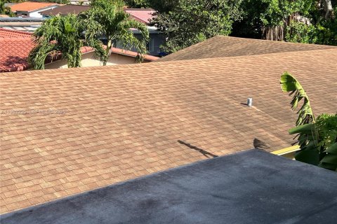 Immobilier commercial à vendre à Miami, Floride: 289.3 m2 № 2028037 - photo 5