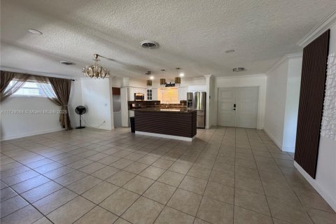 Casa en venta en Cutler Bay, Florida, 3 dormitorios, 174.66 m2 № 1865664 - foto 8