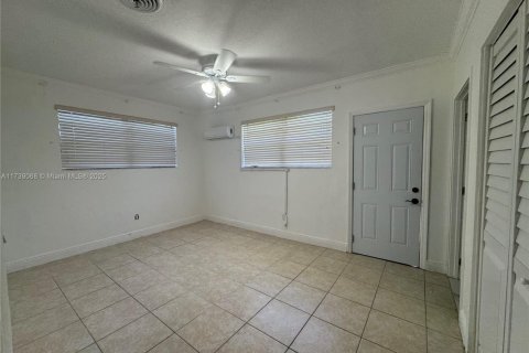 Casa en venta en Cutler Bay, Florida, 3 dormitorios, 174.66 m2 № 1865664 - foto 14