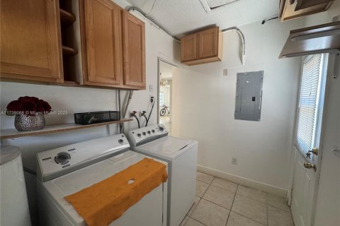 Casa en venta en Cutler Bay, Florida, 3 dormitorios, 174.66 m2 № 1865664 - foto 19