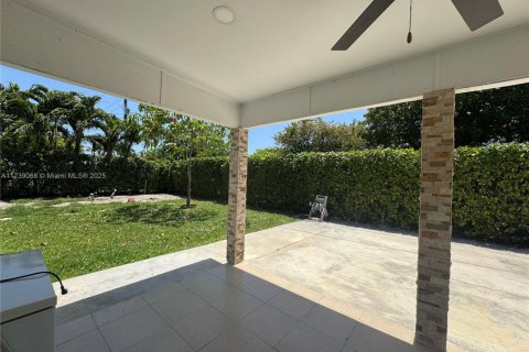Casa en venta en Cutler Bay, Florida, 3 dormitorios, 174.66 m2 № 1865664 - foto 20
