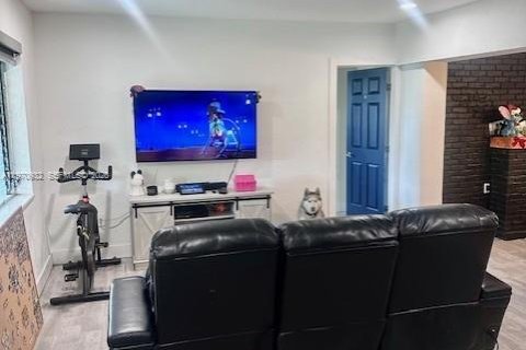 Casa en venta en Miami, Florida, 4 dormitorios, 236.81 m2 № 2031487 - foto 6