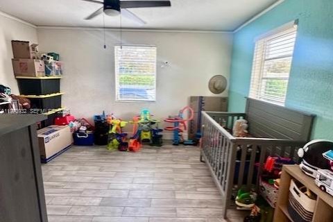 Casa en venta en Miami, Florida, 4 dormitorios, 236.81 m2 № 2031487 - foto 19